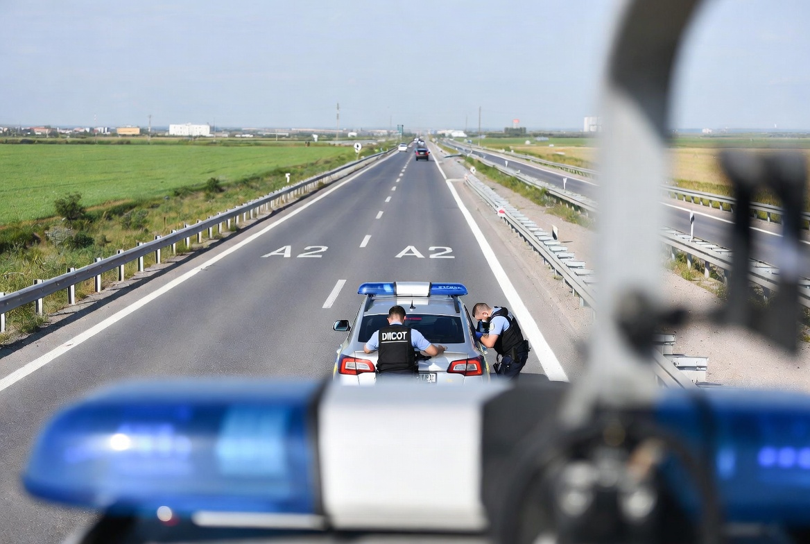 Capturat cu 11 kg canabis pe A2: dealer prins de DIICOT în drum spre litoral