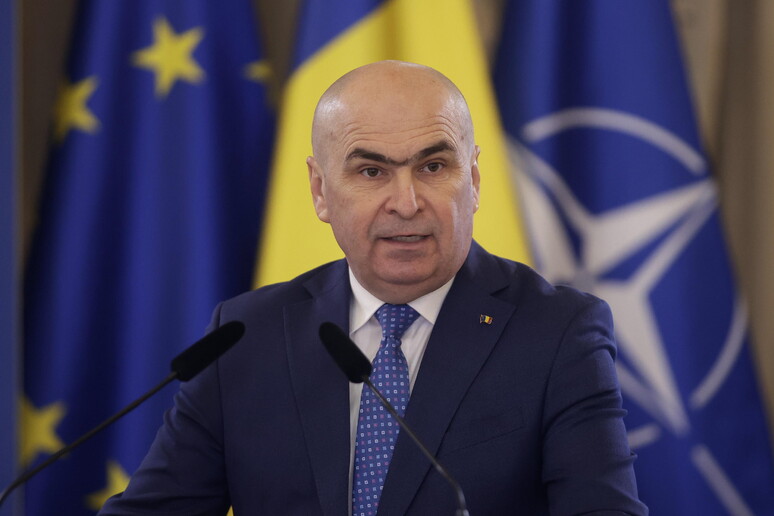 Bolojan, întrebat la Suceava despre podul nereparat dintr-o comună PNL
